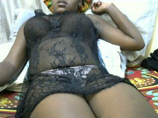 Live sex webcam photo for medinahswee #277593146