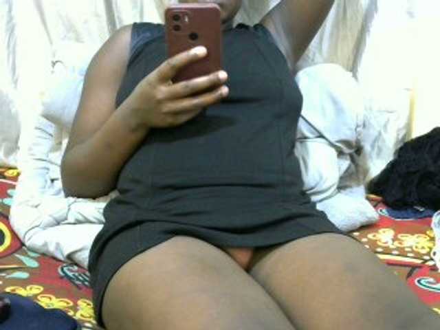 Live sex webcam photo for medinahswee #277640650