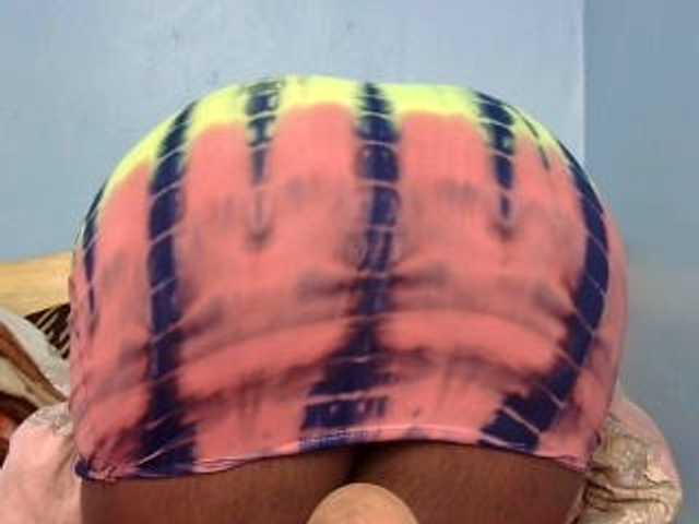 Live sex webcam photo for medinahswee #277983994