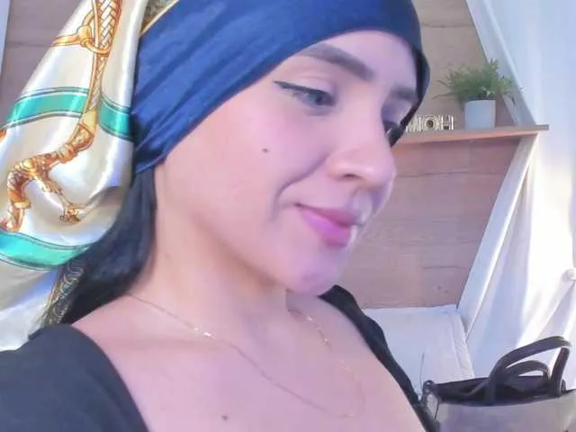 Live sex webcam photo for meenacute #291458797