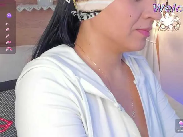 Live sex webcam photo for meenacute #291513268