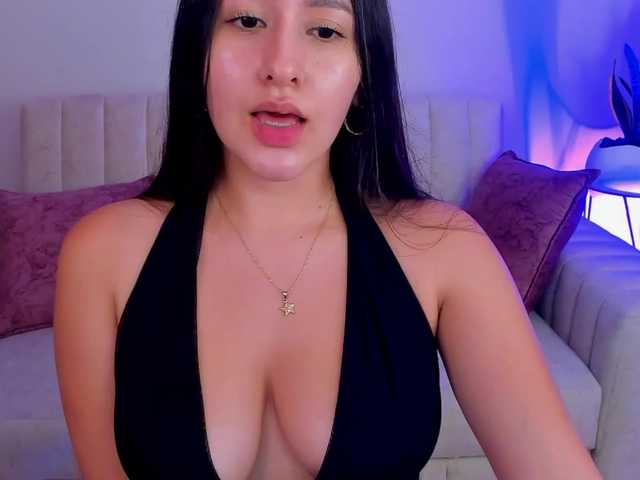 Live sex webcam photo for megan-cooper28 #293603606
