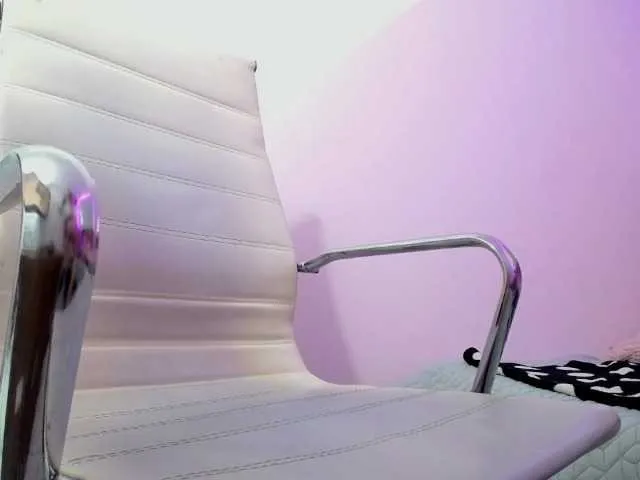 Live sex webcam photo for megan-fairy #273464161