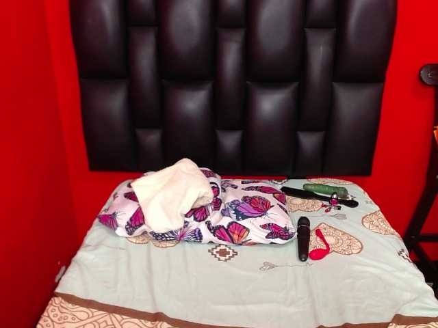 Live sex webcam photo for megan-lovitz #277637456