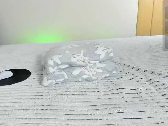 Live sex webcam photo for megan6969 #291728632