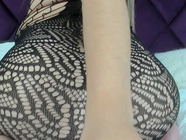 Live sex webcam photo for meganariana1 #276308161