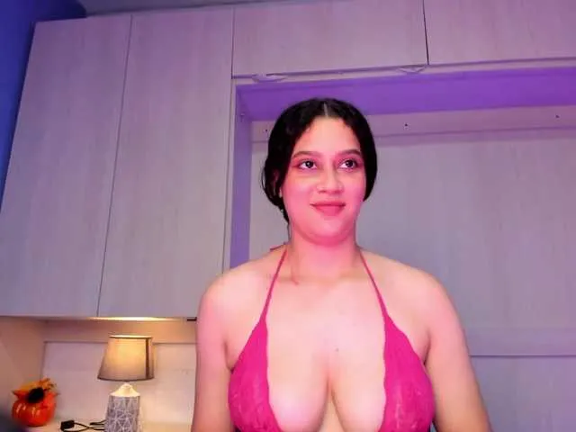 Live sex webcam photo for meganjenner #278003275