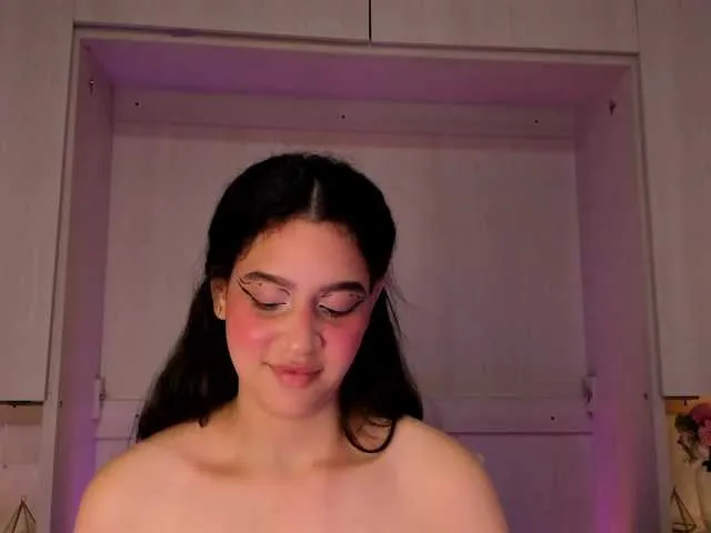 Live sex webcam photo for meganjenner #282422252