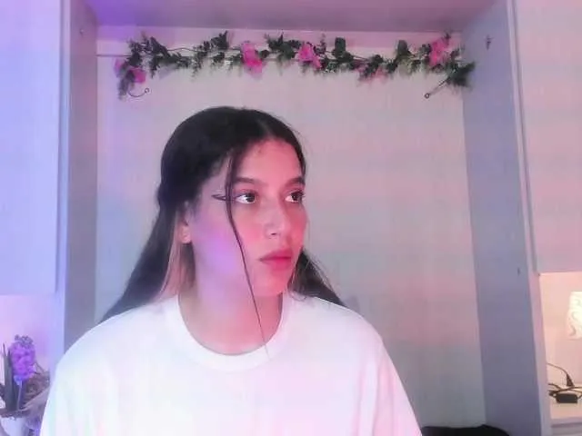 Live sex webcam photo for meganjenner #290286502