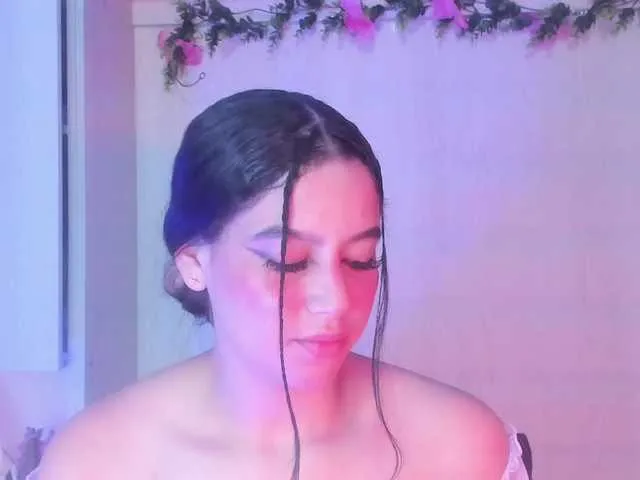 Live sex webcam photo for meganjenner #290352188