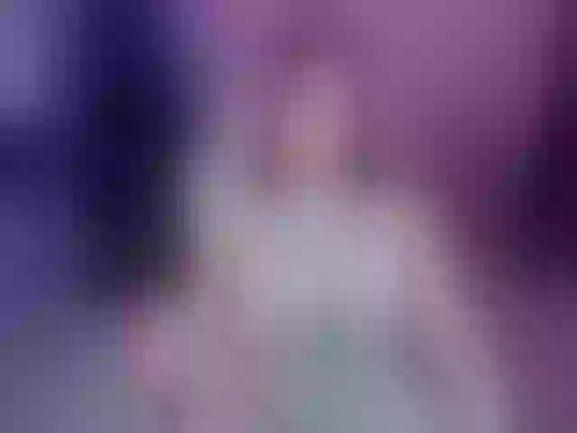 Live sex webcam photo for megankitty999 #276932135