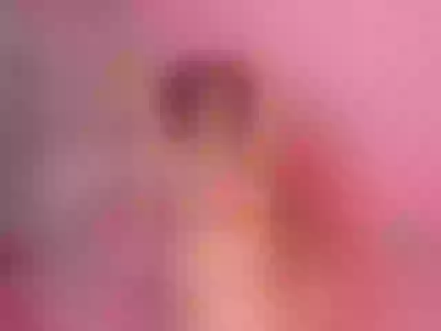 Live sex webcam photo for megankitty999 #291875910
