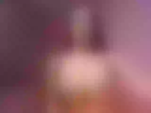 Live sex webcam photo for megankitty999 #291958639