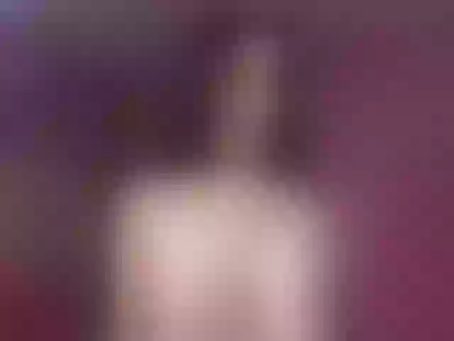 Live sex webcam photo for megankitty999 #292198478