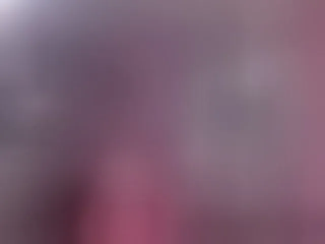 Live sex webcam photo for megankitty999 #293057427