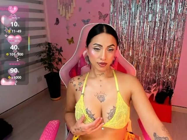Live sex webcam photo for megankitty999 #293074765
