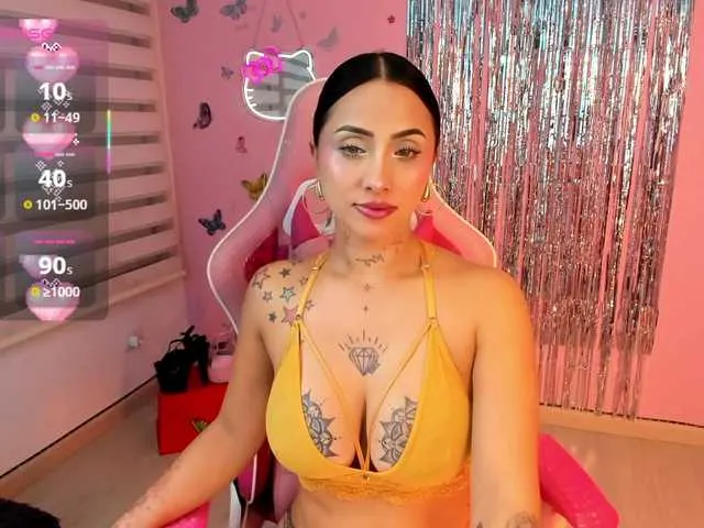 Live sex webcam photo for megankitty999 #293307168