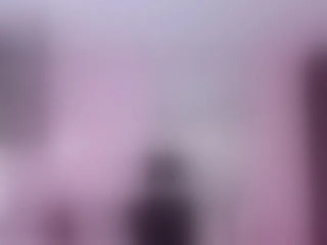Live sex webcam photo for megankitty999 #293681721