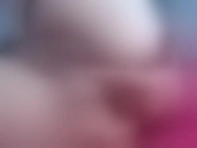 Live sex webcam photo for meganmilf2 #292614308