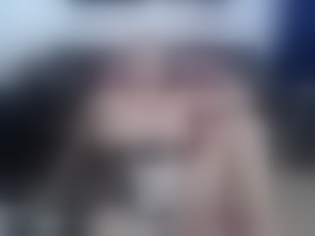 Live sex webcam photo for meganmilf2 #294132082