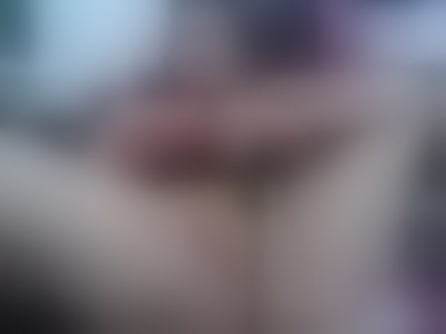 Live sex webcam photo for meganmilf2 #294279656