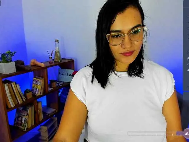 Live sex webcam photo for megann-taylor #277211862