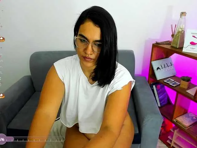 Live sex webcam photo for megann-taylor #277307686