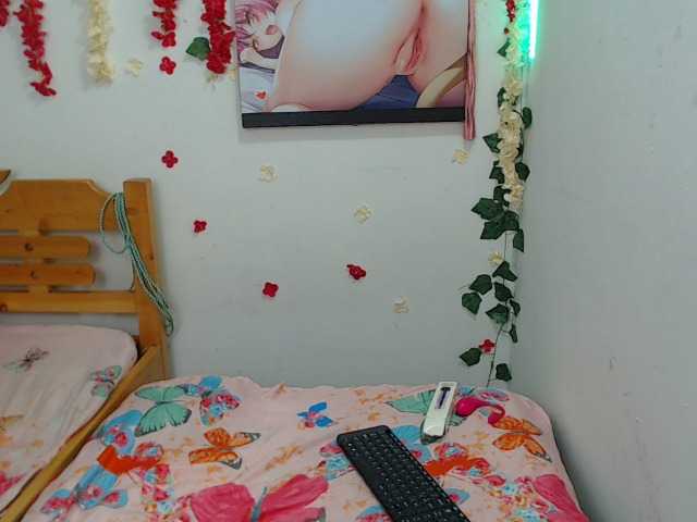 Live sex webcam photo for megantissbig #274620365