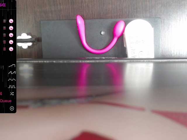 Live sex webcam photo for meggan-fox #276426301