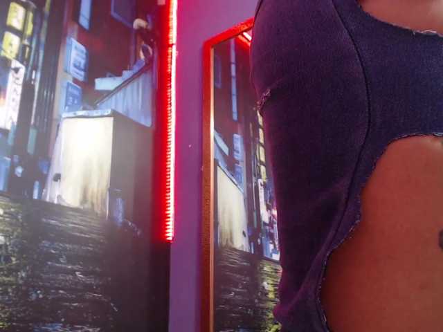 Live sex webcam photo for meghanlee #272993377