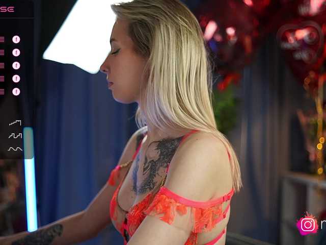 Live sex webcam photo for mel-collins #290502728