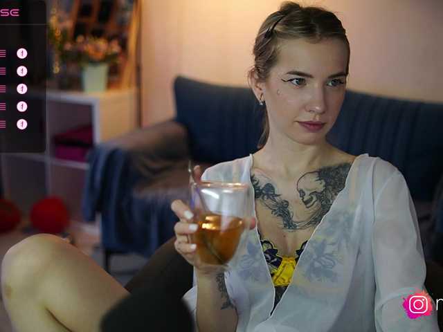 Live sex webcam photo for mel-collins #290653249
