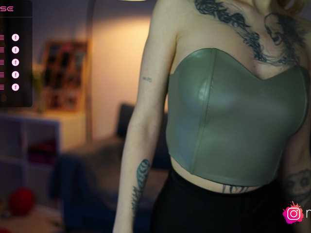 Live sex webcam photo for mel-collins #290663841