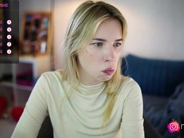 Live sex webcam photo for mel-collins #290682721