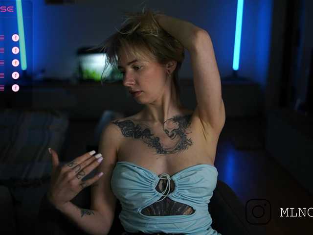 Live sex webcam photo for mel-collins #290863843