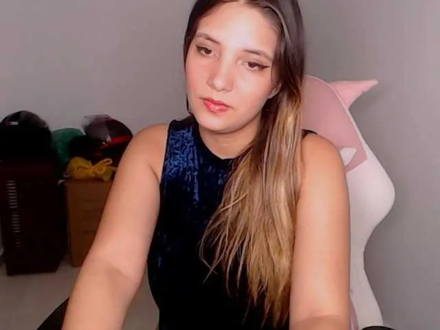 Live sex webcam photo for melany-suggar #277623324