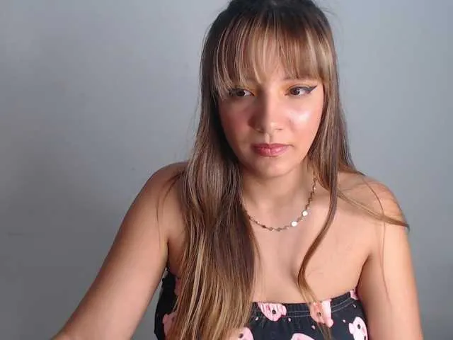 Live sex webcam photo for melany-suggar #290457192