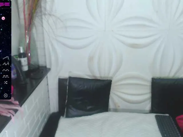 Live sex webcam photo for melanybusty #272716724