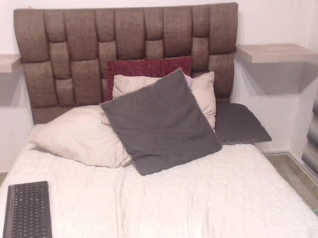 Live sex webcam photo for melanydaviis #272368969