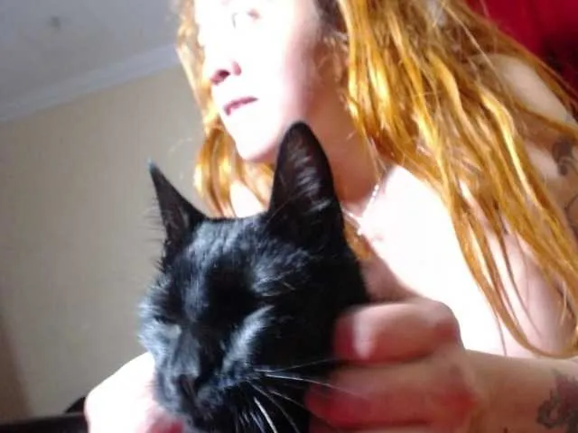 Live sex webcam photo for melanyissabel #276939464