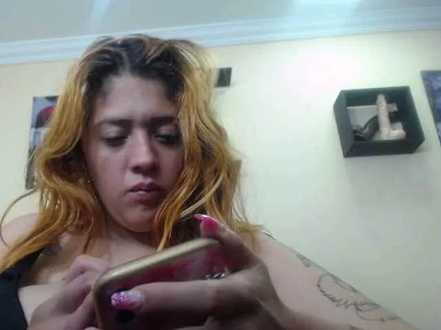 Live sex webcam photo for melanyissabel #277112143