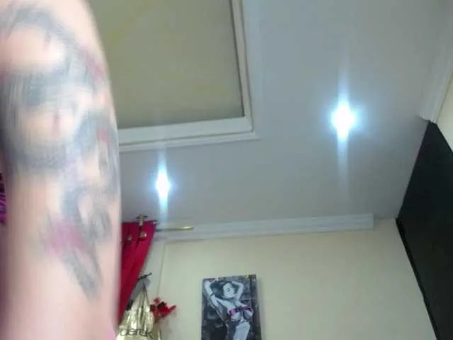 Live sex webcam photo for melanyissabel #277301187