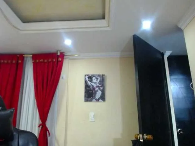 Live sex webcam photo for melanyissabel #277496905