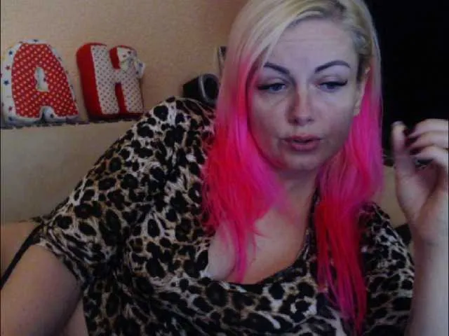 Live sex webcam photo for melek-7250 #272426714