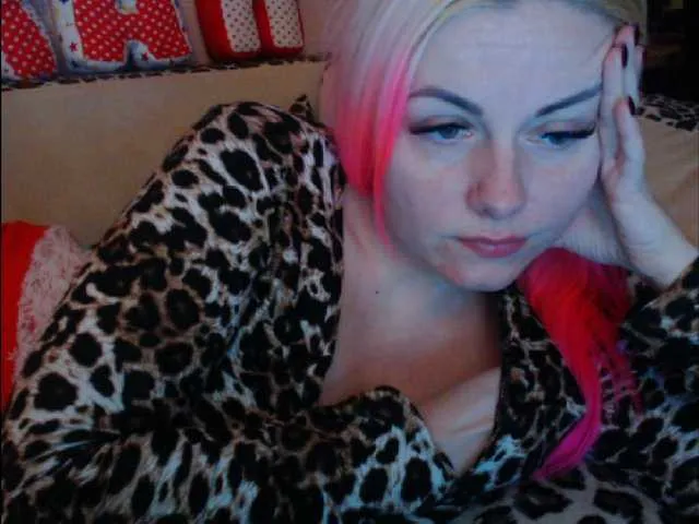 Live sex webcam photo for melek-7250 #272430911