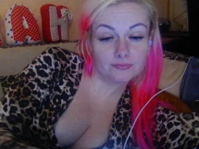 Live sex webcam photo for melek-7250 #272677601