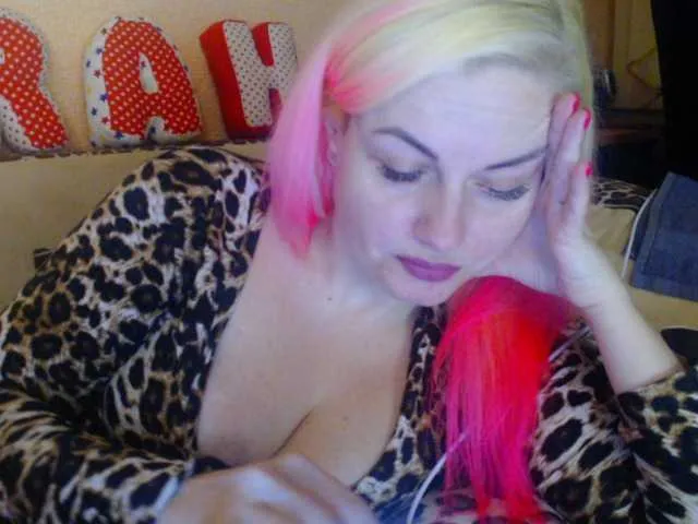 Live sex webcam photo for melek-7250 #272909769