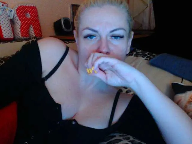 Live sex webcam photo for melek-7250 #273103495