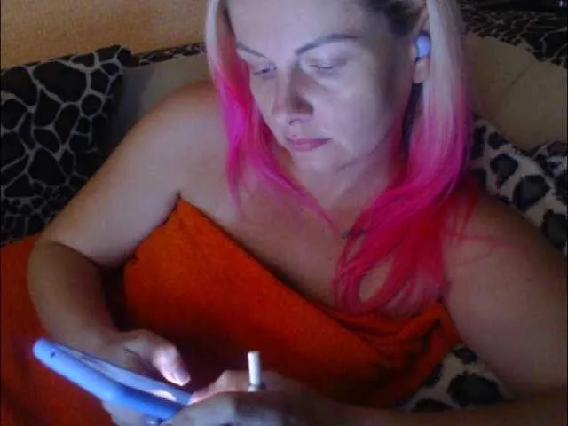 Live sex webcam photo for melek-7250 #274779206