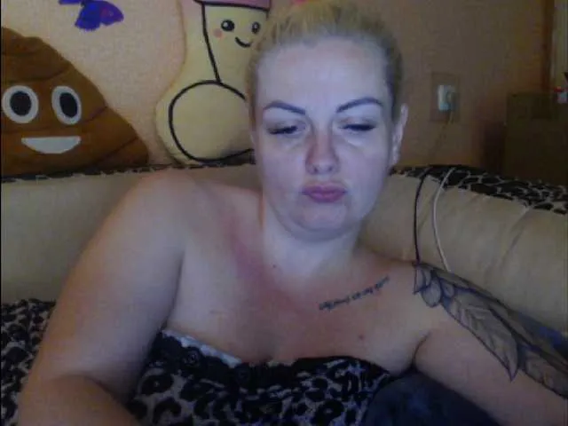 Live sex webcam photo for melek-7250 #275934417